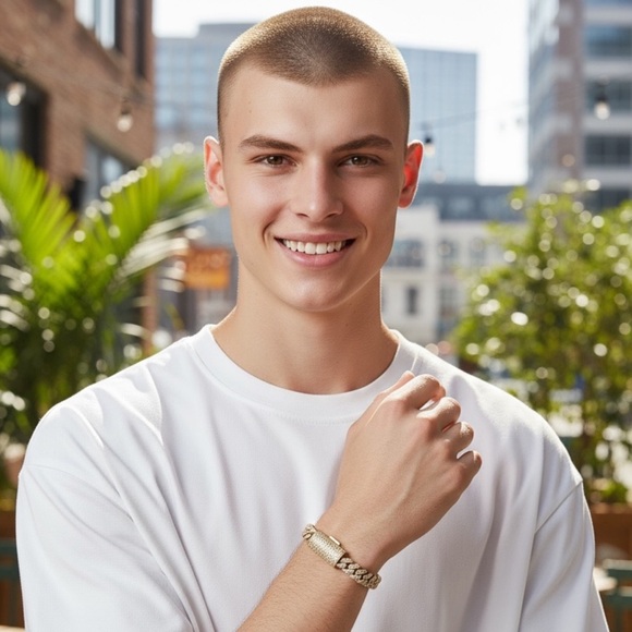 18K Gold Plated, 4.8CTW Moissanite Arc Miami Cuban Bracelet - Picture 4 of 4